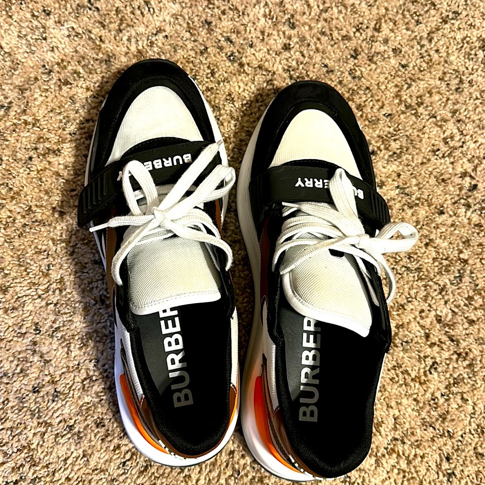 Burberry sneakers - Picture 1 of 6